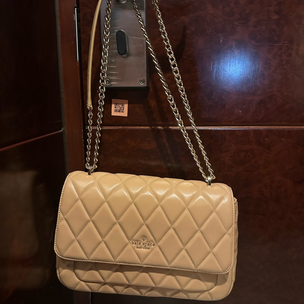 BNWOT Kate Spade Carey Medium Flap quilted bag